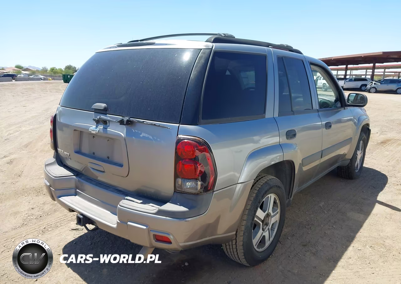 2005 Chevrolet Trailblazer Ls VIN:1GNDS13SX52262058 - 4