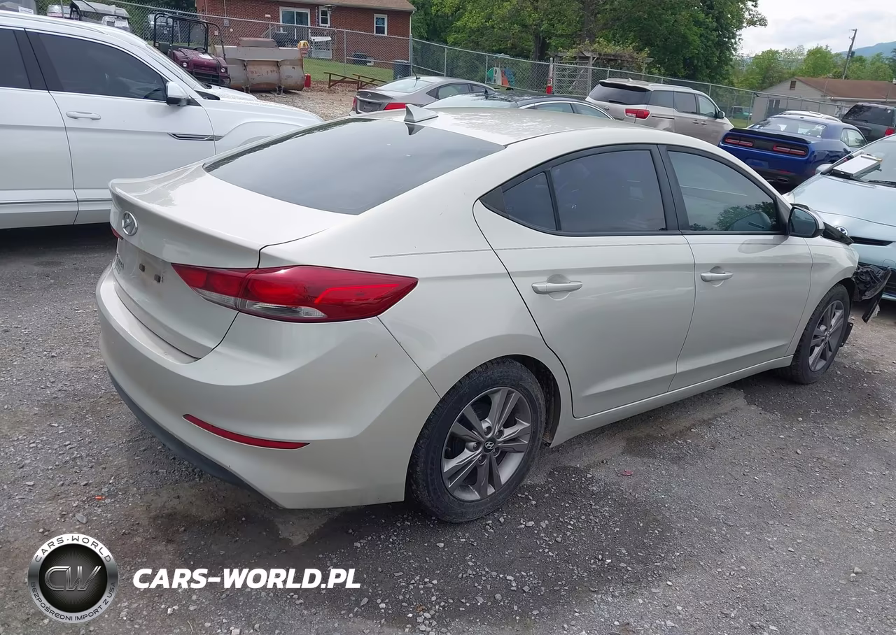 2017 Hyundai Elantra Se VIN:5NPD84LF4HH178784 - 4