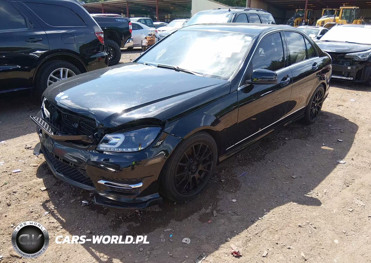 2013 Mercedes-Benz C 250 Luxury-Sport VIN:WDDGF4HB0DA765709 - 2