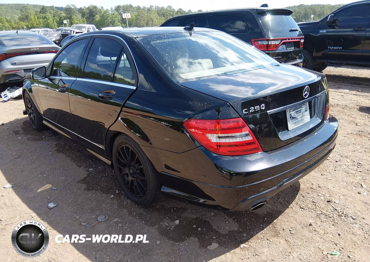 2013 Mercedes-Benz C 250 Luxury-Sport VIN:WDDGF4HB0DA765709 - 3