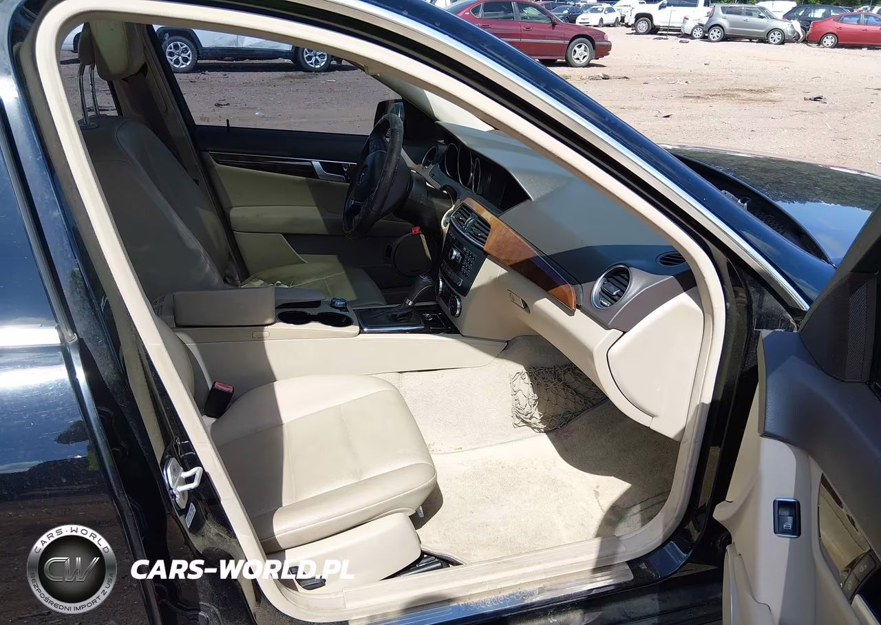2013 Mercedes-Benz C 250 Luxury-Sport VIN:WDDGF4HB0DA765709 - 5