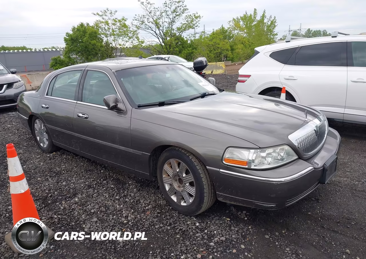 2004 Lincoln Town Car Ultimate