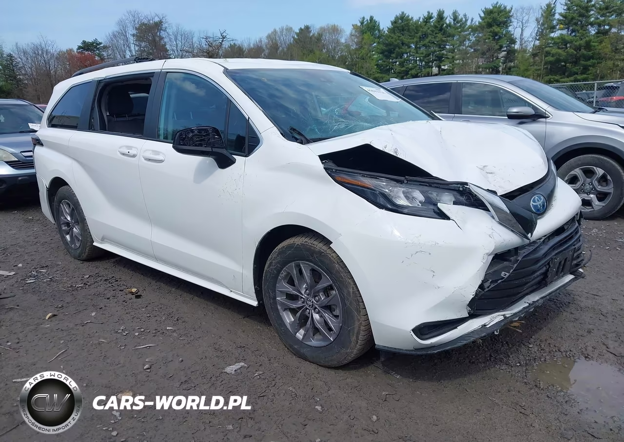 2024 Toyota Sienna Le