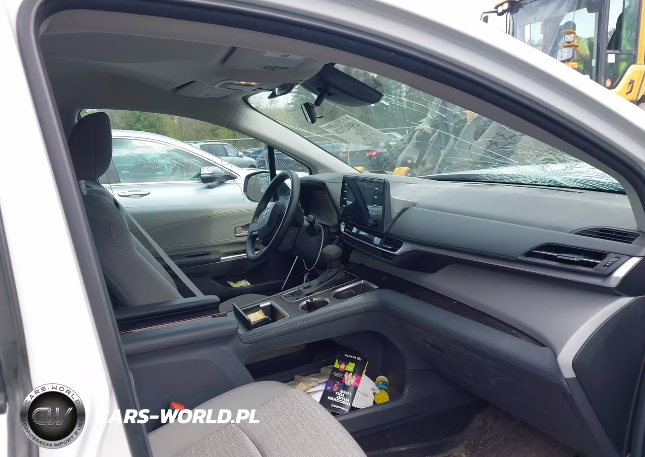 2024 Toyota Sienna Le VIN:5TDKSKFC3RS121812 - 5