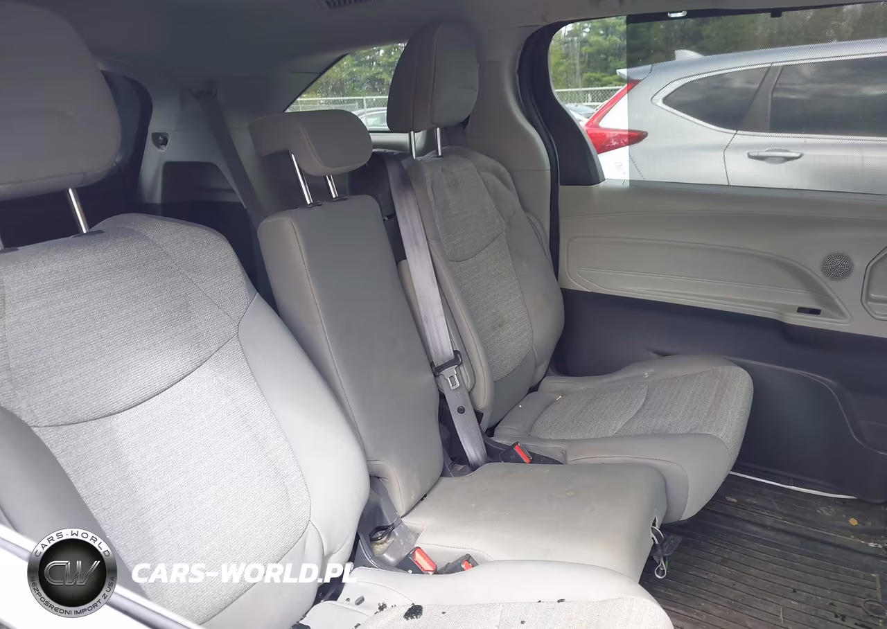 2024 Toyota Sienna Le VIN:5TDKSKFC3RS121812 - 8