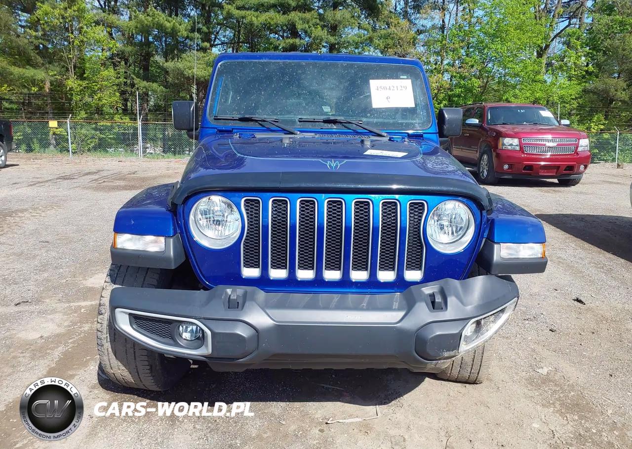 2018 Jeep Wrangler Unlimited Sahara 4X4 VIN:1C4HJXEG0JW253381 - 13