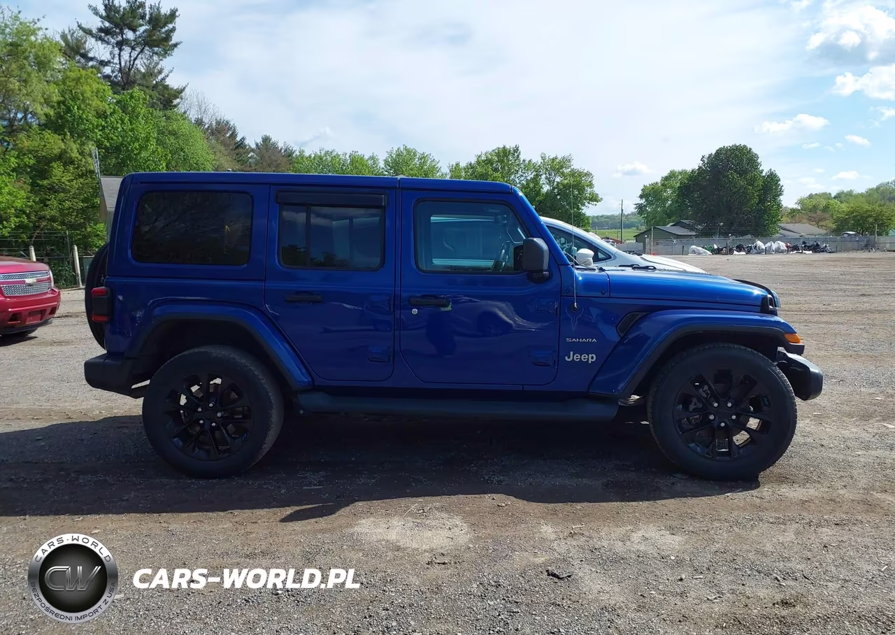 2018 Jeep Wrangler Unlimited Sahara 4X4 VIN:1C4HJXEG0JW253381 - 14