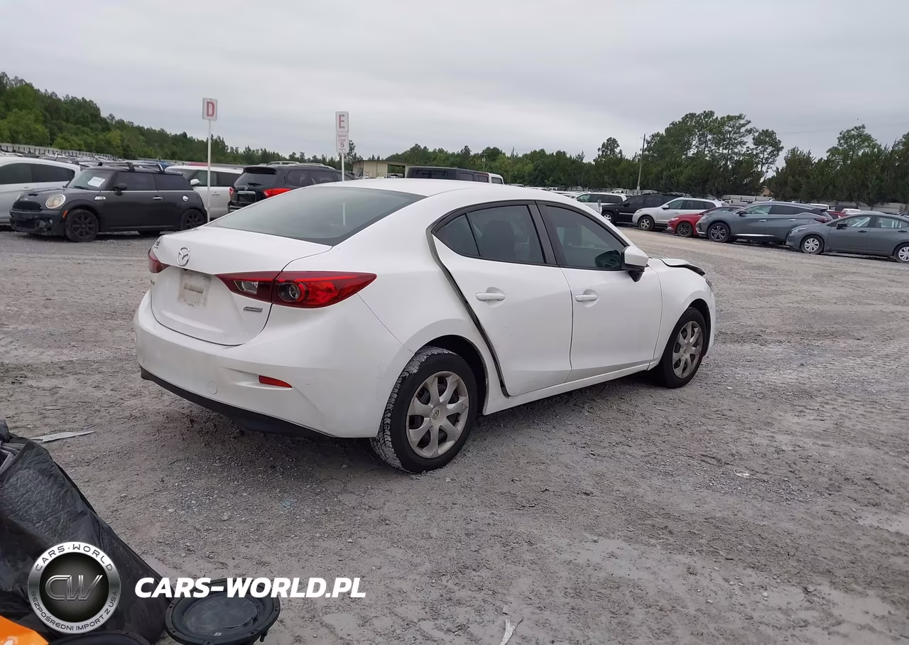 2018 Mazda Mazda3 Sport VIN:3MZBN1U78JM159691 - 4