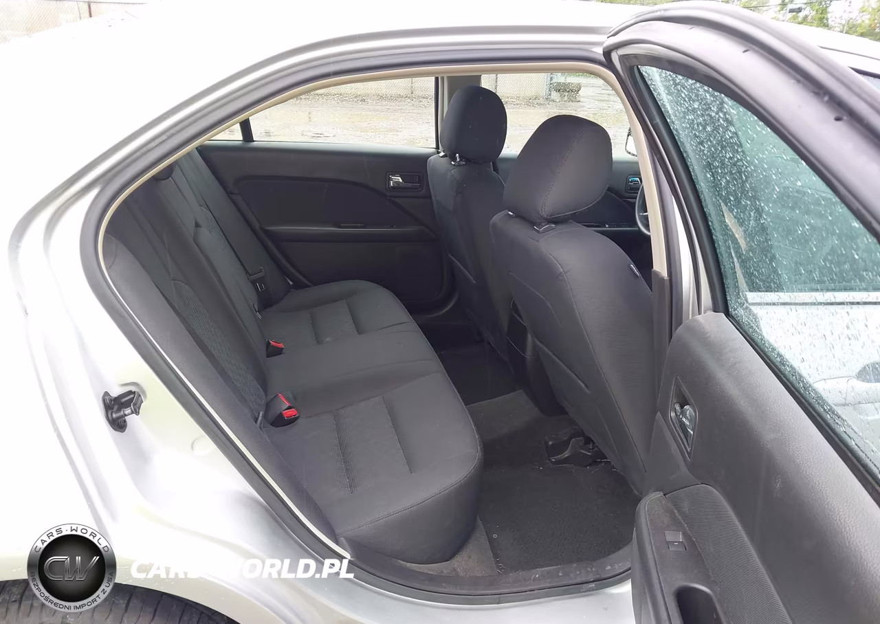 2012 Ford Fusion Se VIN:3FAHP0HG3CR444015 - 8