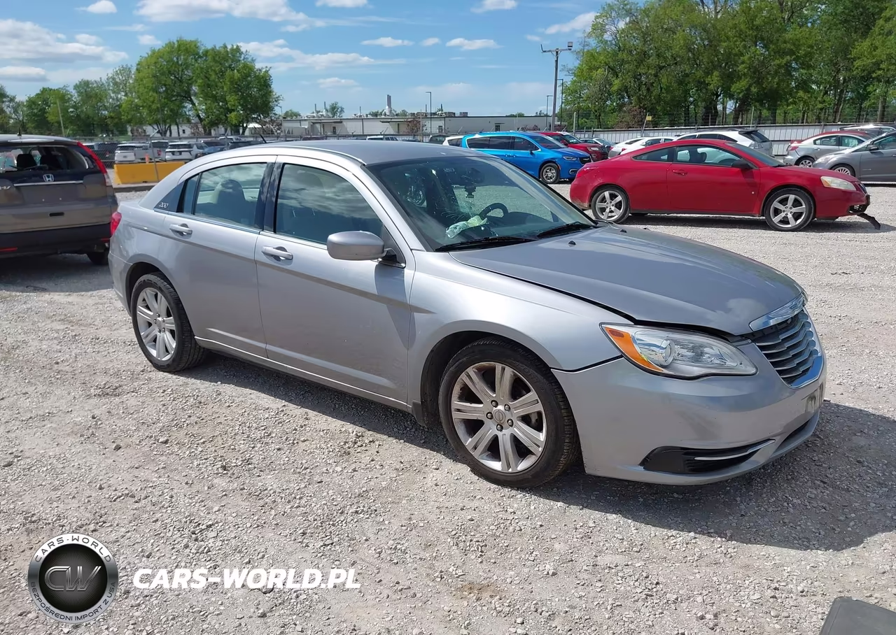 2014 Chrysler 200 Touring – zdjęcie 1 z 16