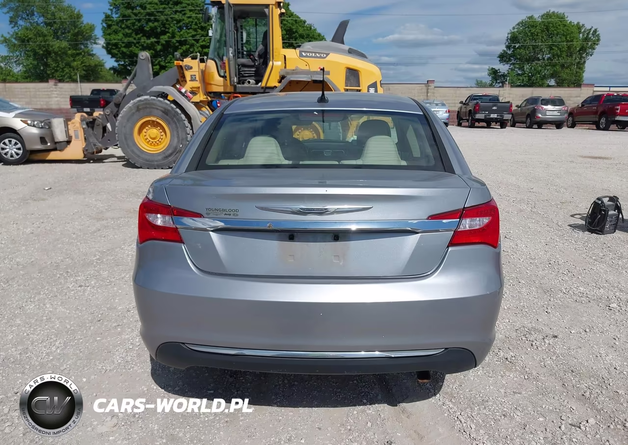 2014 Chrysler 200 Touring VIN:1C3CCBBB4EN171590 - 16