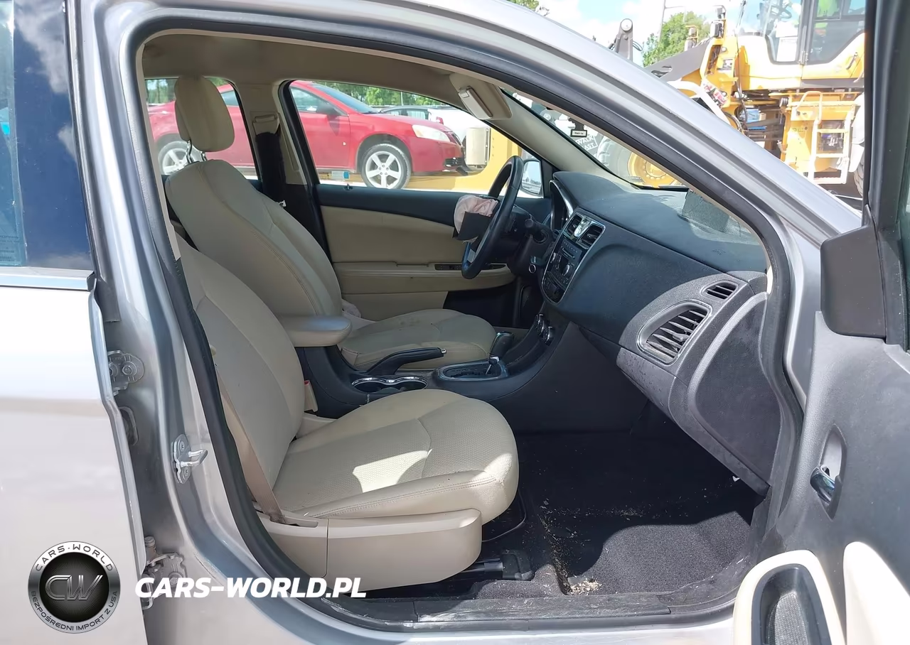 2014 Chrysler 200 Touring VIN:1C3CCBBB4EN171590 - 5