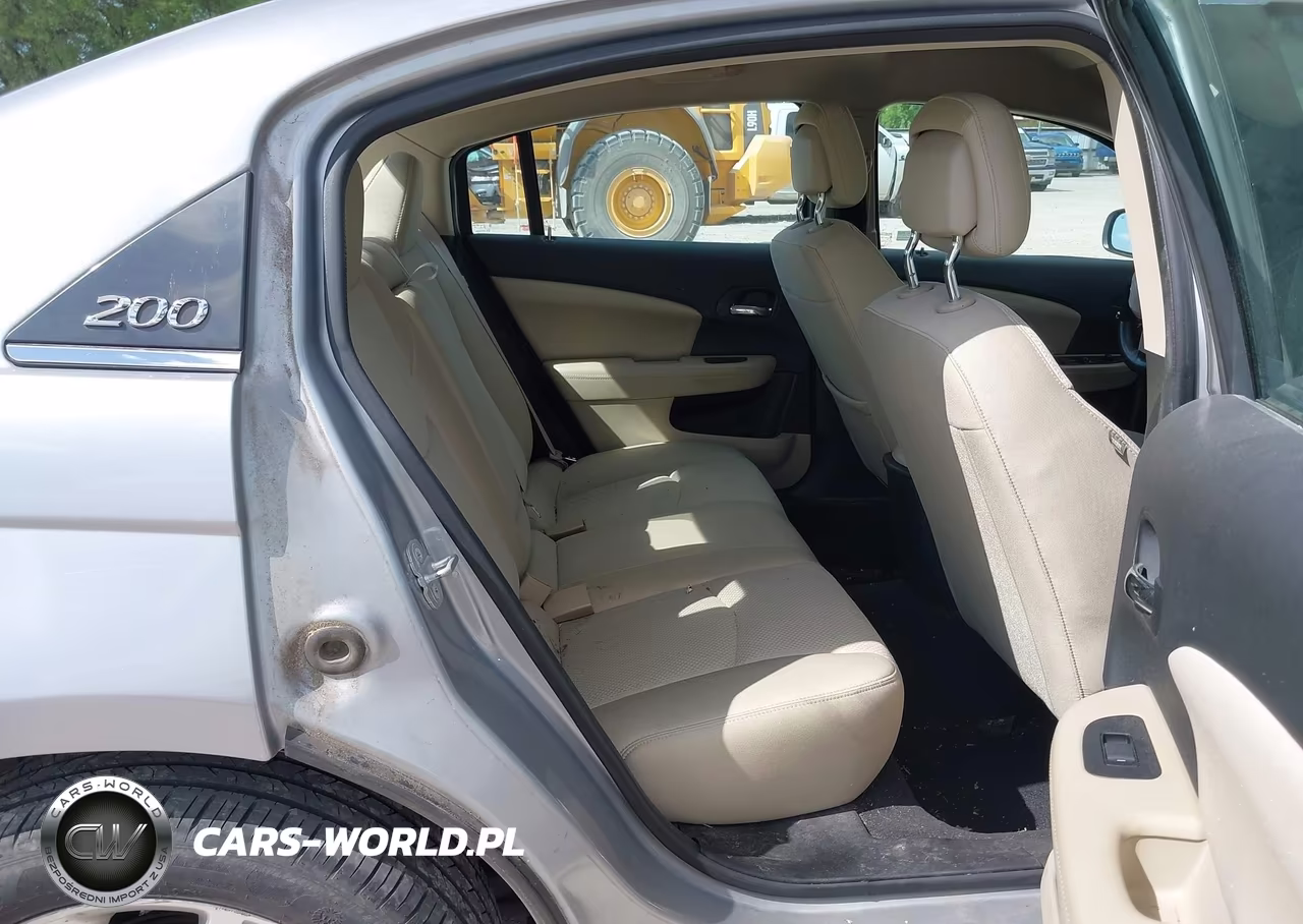 2014 Chrysler 200 Touring VIN:1C3CCBBB4EN171590 - 8