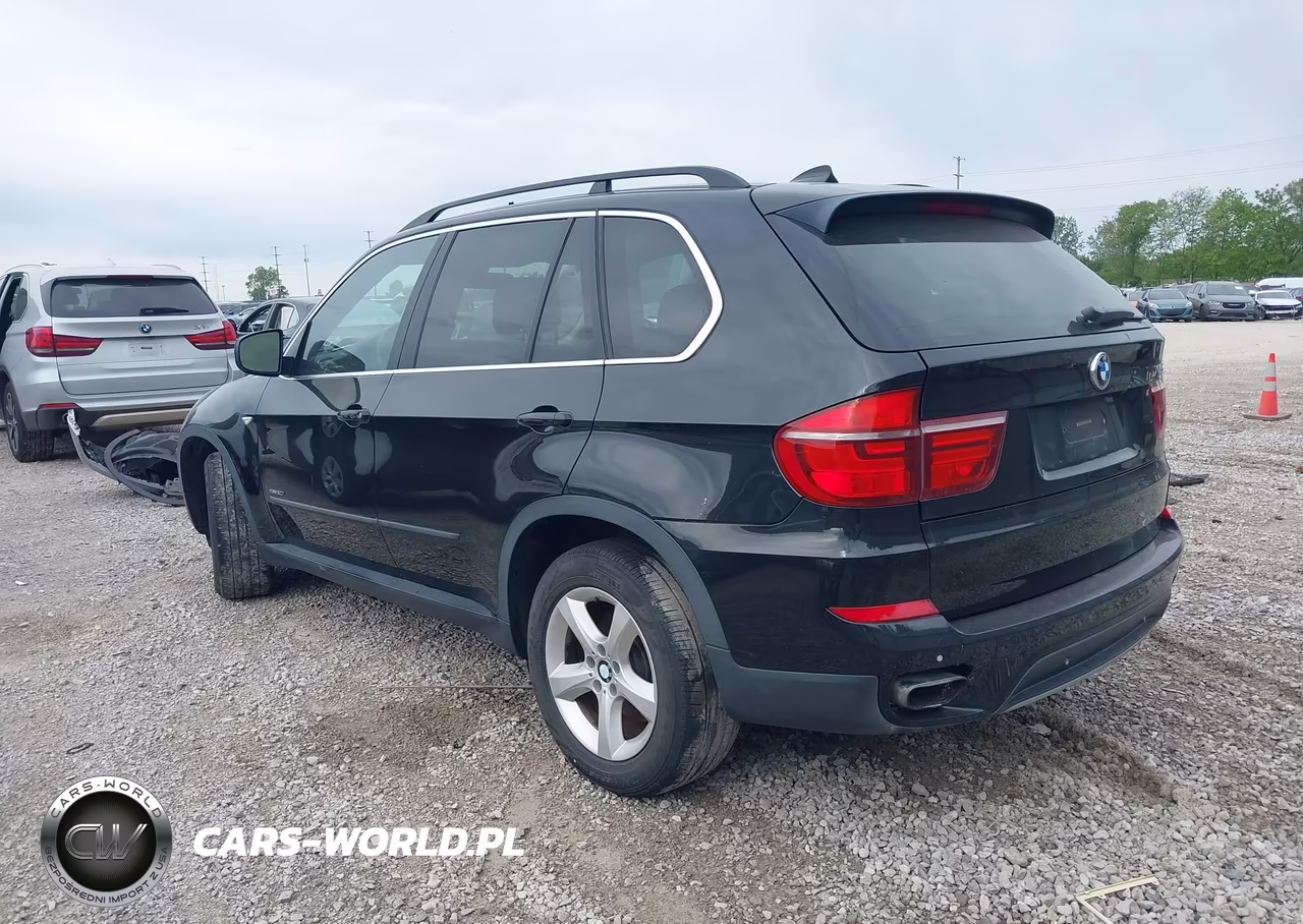 2011 BMW X5 xDrive50I VIN:5UXZV8C52BL418929 - 3