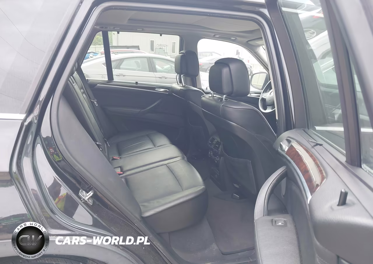 2011 BMW X5 xDrive50I VIN:5UXZV8C52BL418929 - 8
