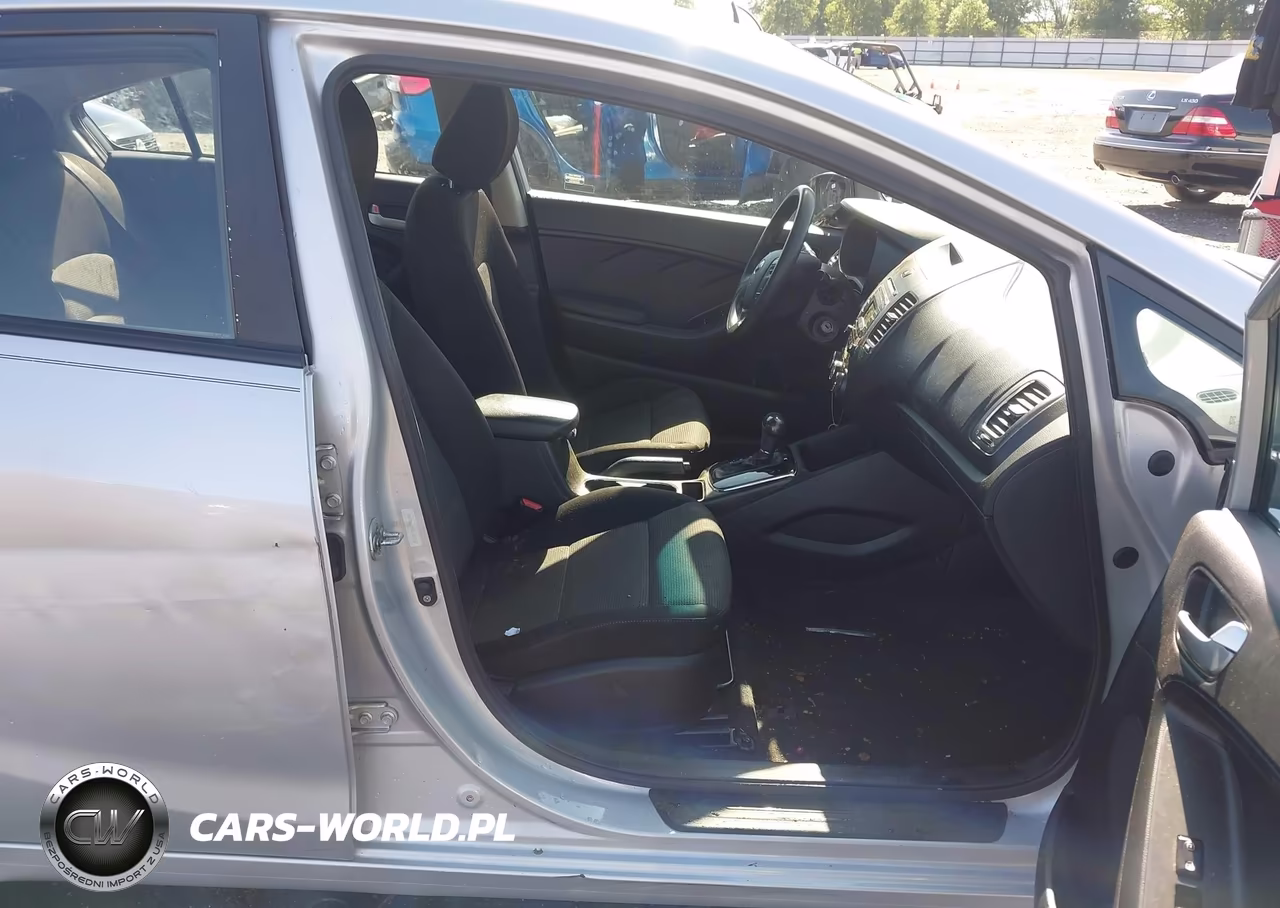 2017 Kia Forte Lx VIN:3KPFK4A79HE143605 - 5