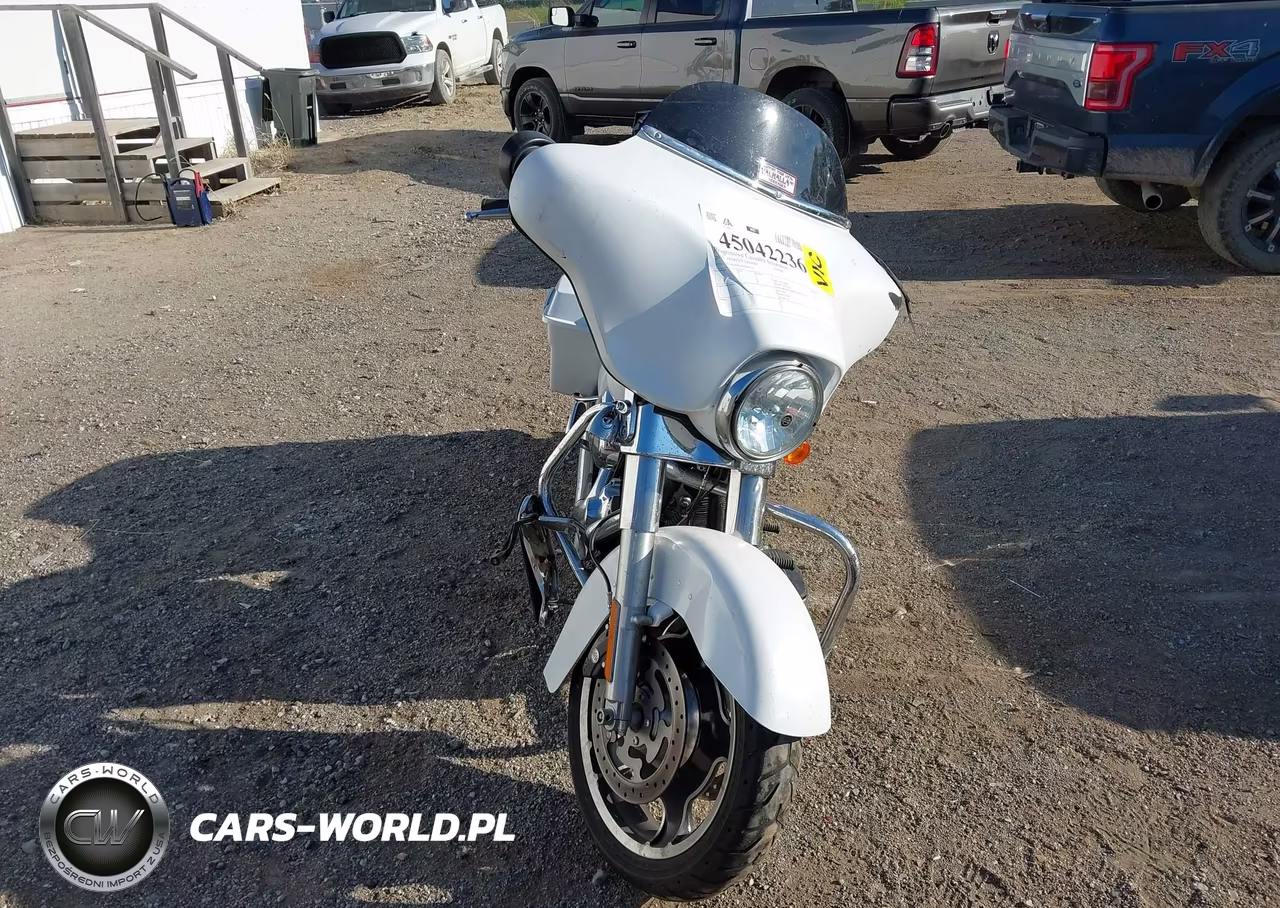 2011 Harley-Davidson Flhx VIN:1HD1KBM11BB666934 - 5