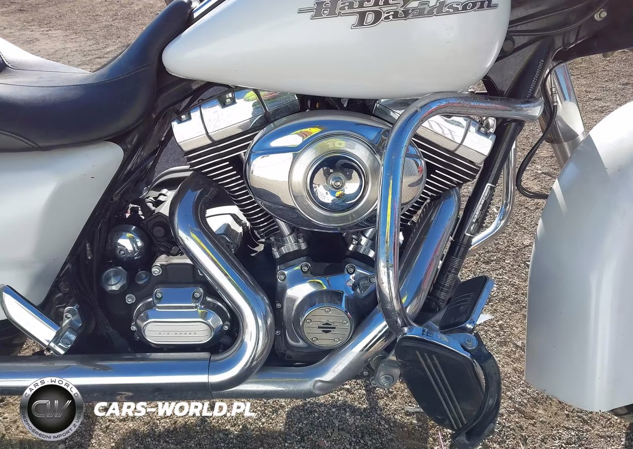 2011 Harley-Davidson Flhx VIN:1HD1KBM11BB666934 - 8