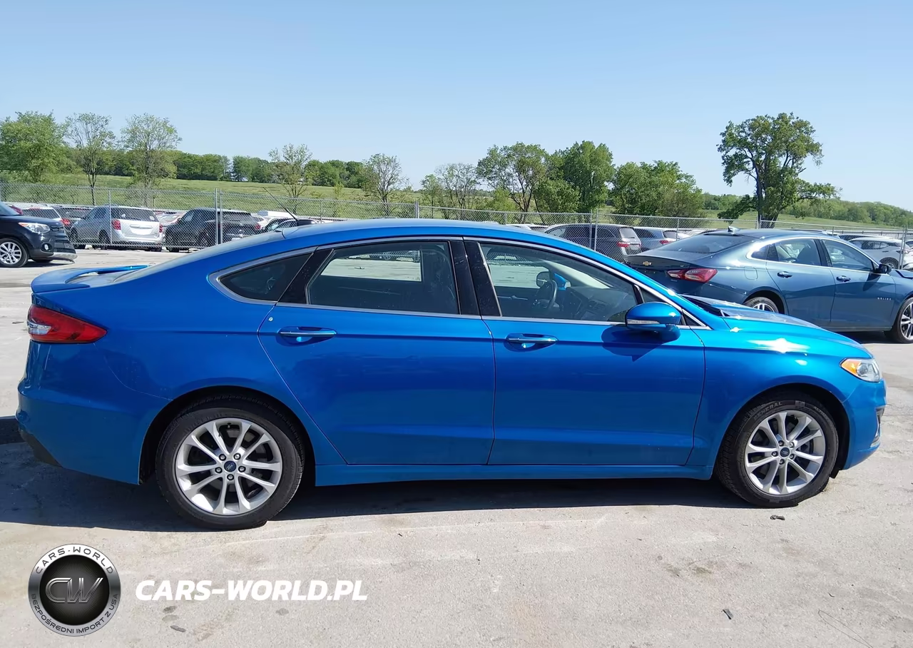 2019 Ford Fusion Energi Titanium VIN:3FA6P0SU5KR137613 - 13