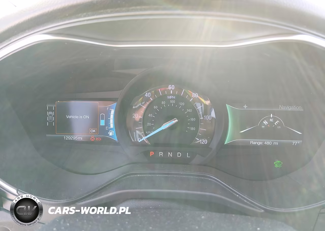2019 Ford Fusion Energi Titanium VIN:3FA6P0SU5KR137613 - 7