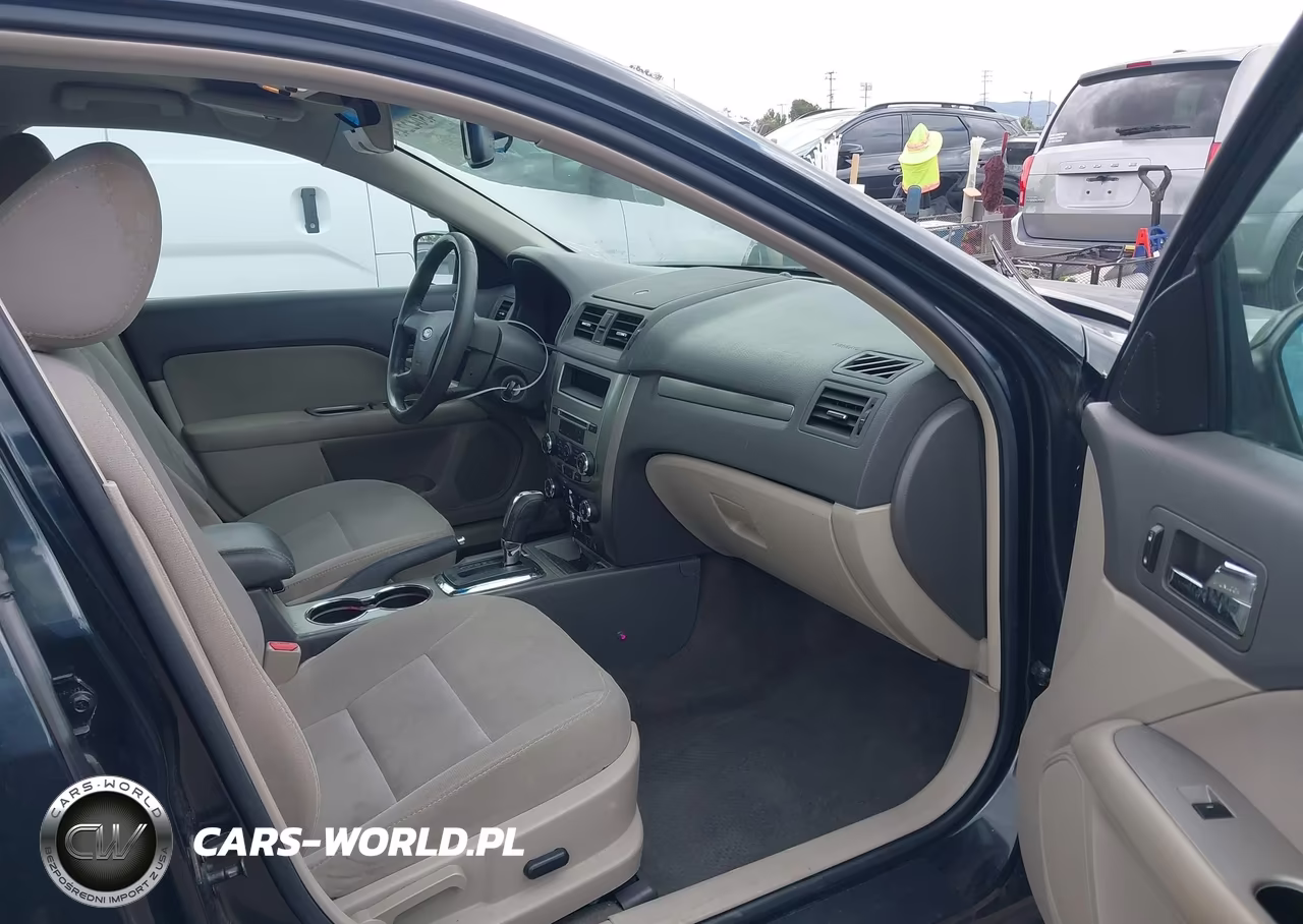 2010 Ford Fusion Hybrid VIN:3FADP0L30AR390821 - 5