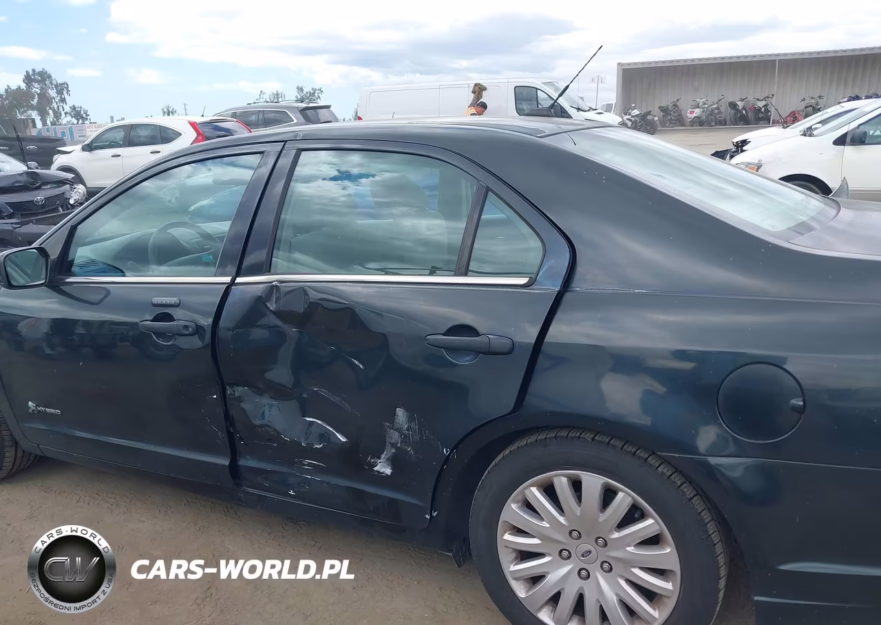 2010 Ford Fusion Hybrid VIN:3FADP0L30AR390821 - 6