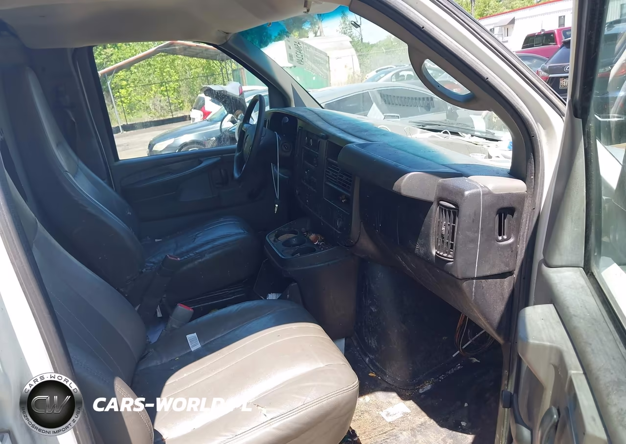 2010 Chevrolet Express 2500 Work Van VIN:1GCZGFBA3A1112282 - 5