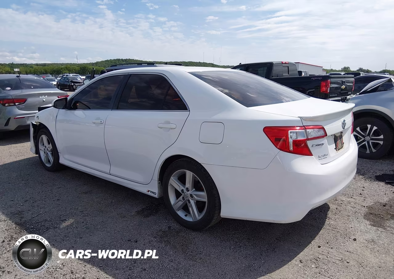 2014 Toyota Camry Se VIN:4T1BF1FK4EU381286 - 3