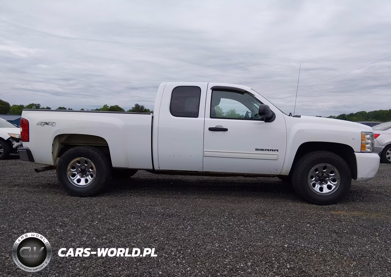 2011 Chevrolet Silverado 1500 Ls VIN:1GCRKREA9BZ161307 - 13