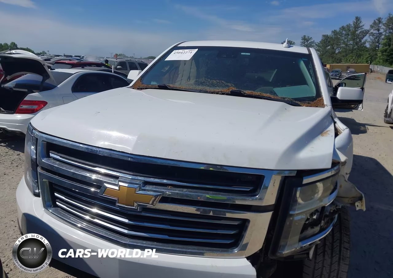 2019 Chevrolet Suburban Lt VIN:1GNSCHKCXKR356158 - 10