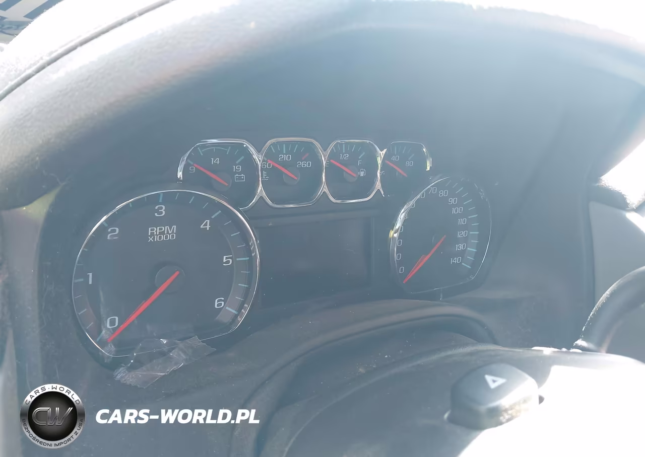2019 Chevrolet Suburban Lt VIN:1GNSCHKCXKR356158 - 15
