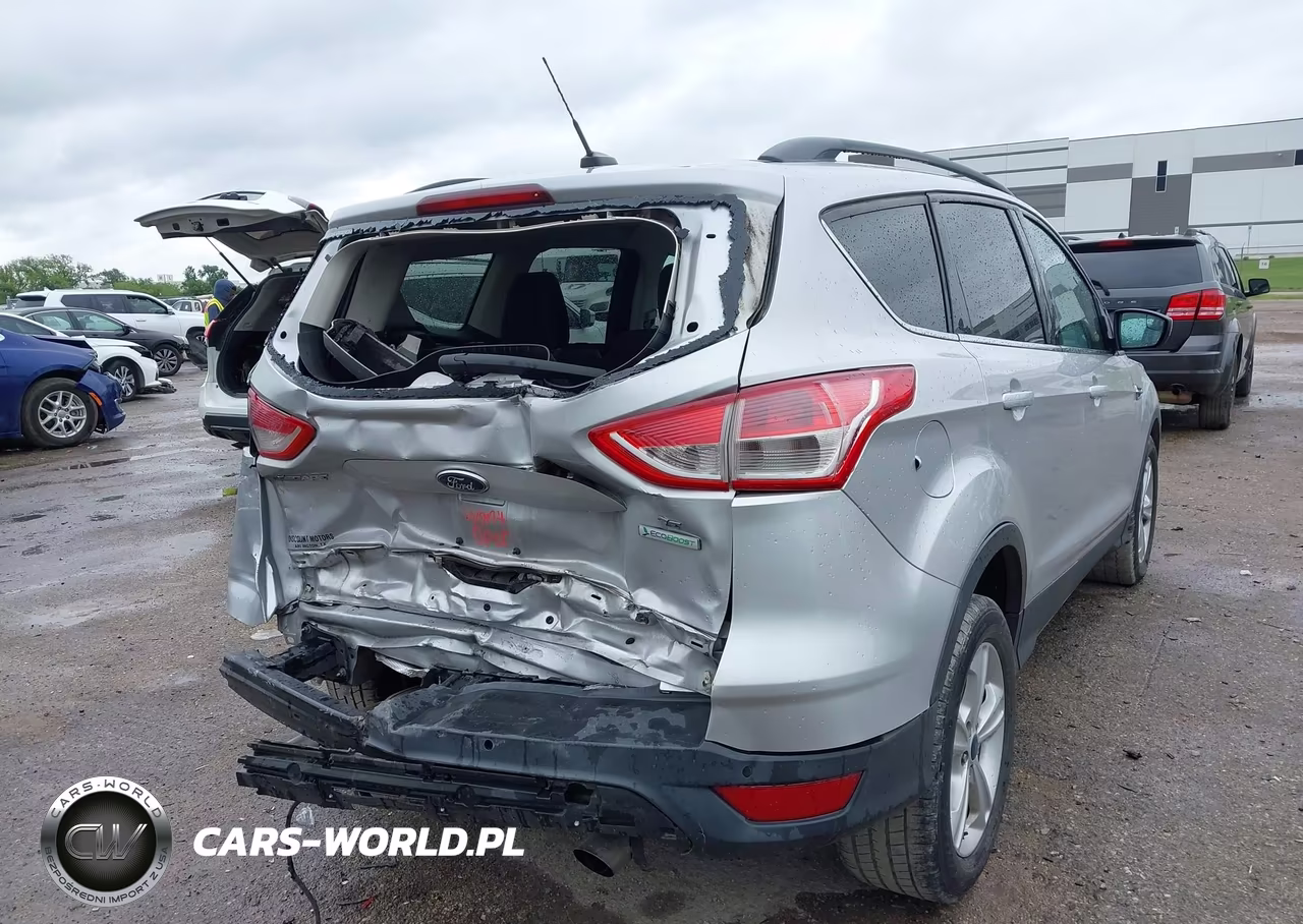2015 Ford Escape Se VIN:1FMCU0GX6FUB18698 - 4