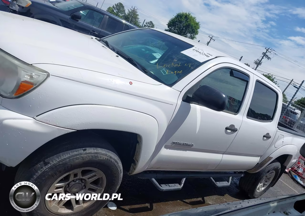 2015 Toyota Tacoma Base V6 VIN:5TFLU4EN5FX117814 - 14