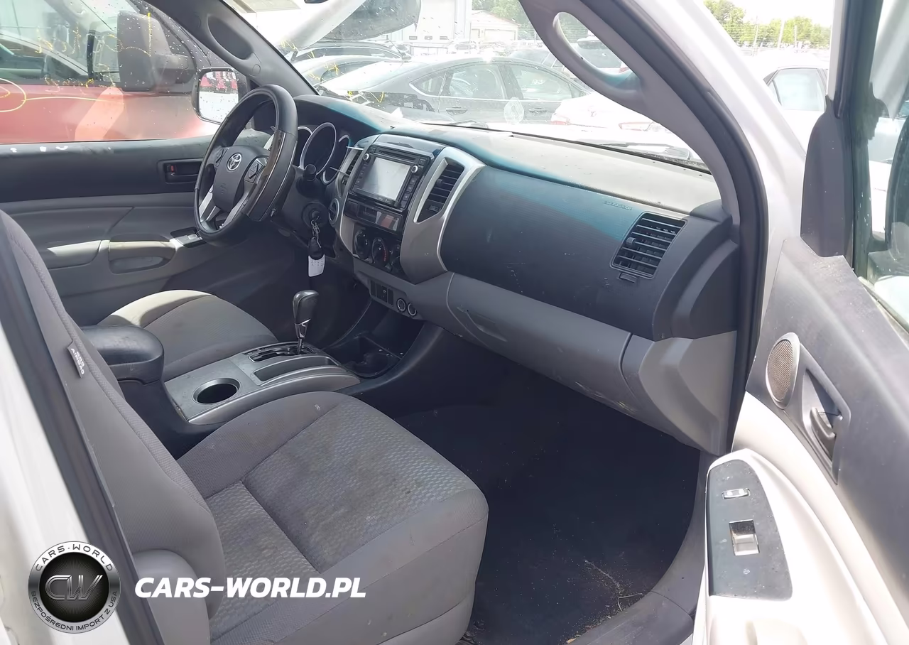 2015 Toyota Tacoma Base V6 VIN:5TFLU4EN5FX117814 - 5