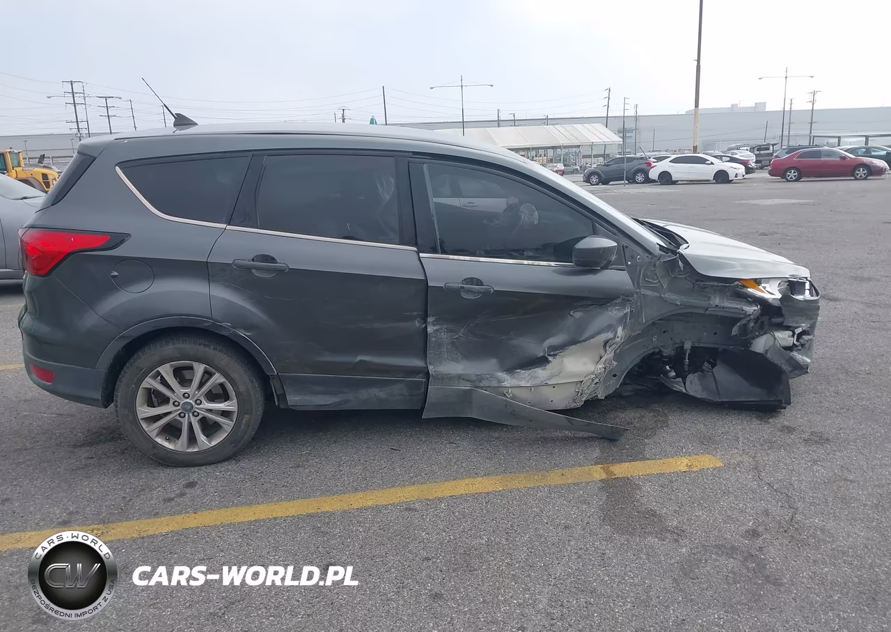 2019 Ford Escape Se VIN:1FMCU0GD7KUBO6902 - 13