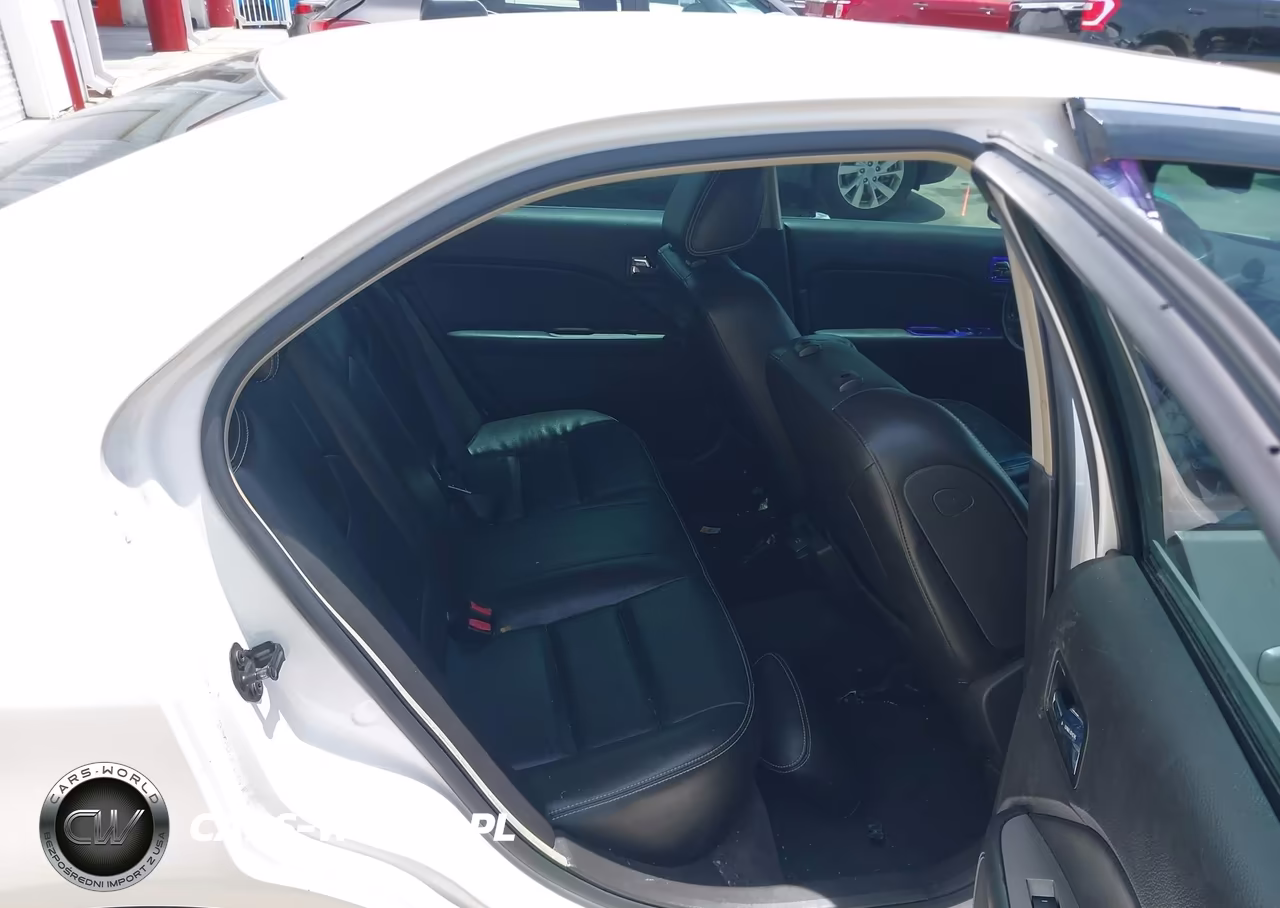 2010 Ford Fusion Hybrid VIN:3FADP0L32AR138925 - 8