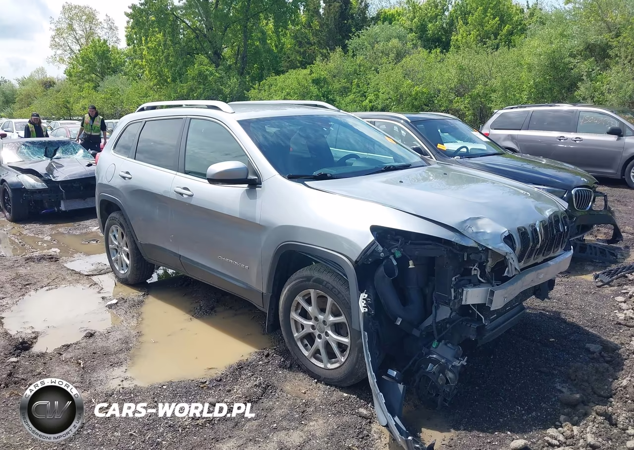 2014 Jeep Cherokee Latitude – zdjęcie 1 z 17