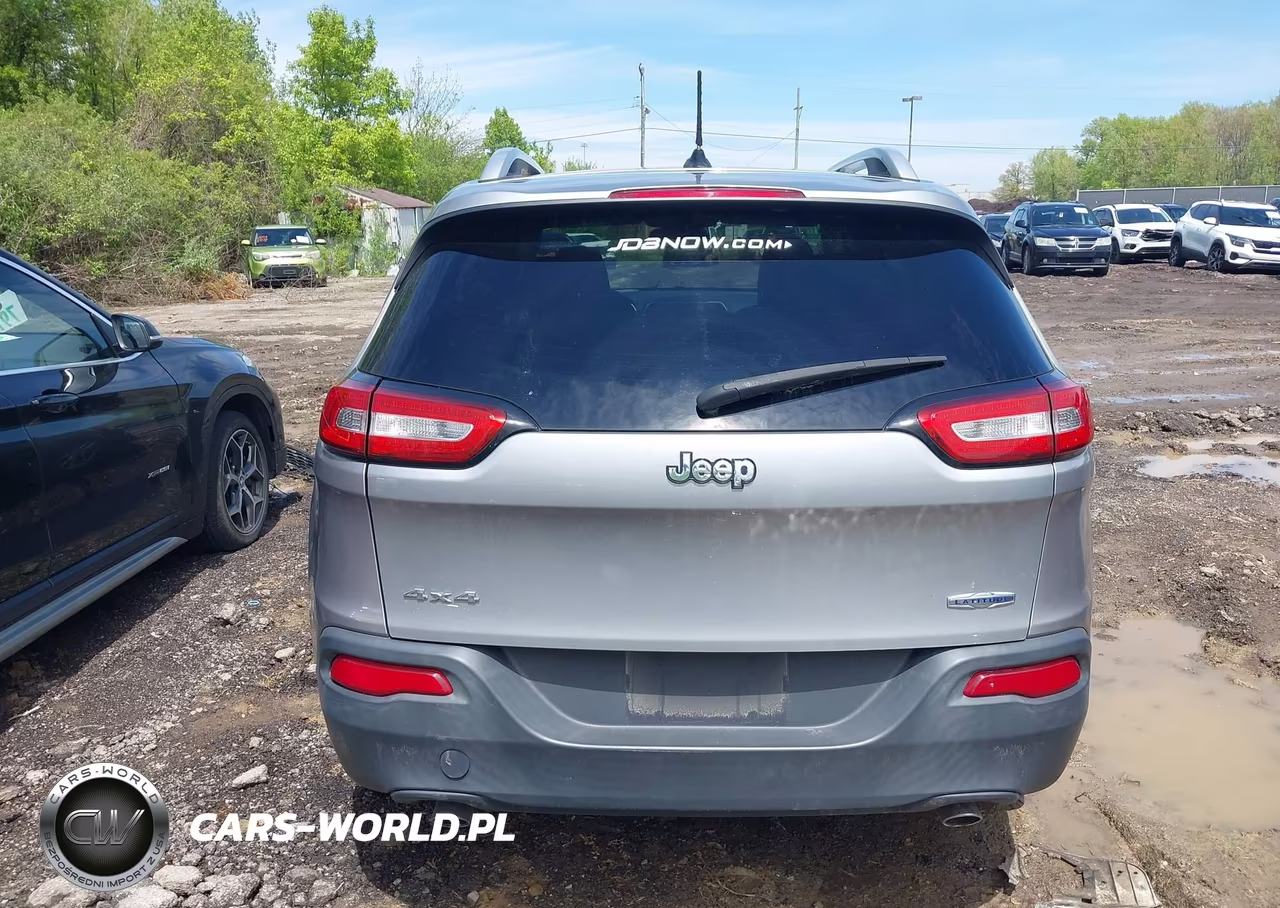 2014 Jeep Cherokee Latitude VIN:1C4PJMCS1EW169111 - 17
