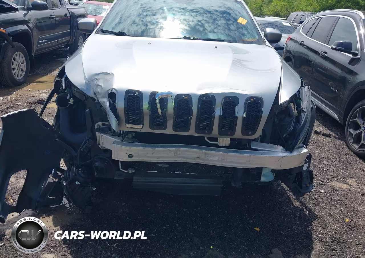 2014 Jeep Cherokee Latitude VIN:1C4PJMCS1EW169111 - 6