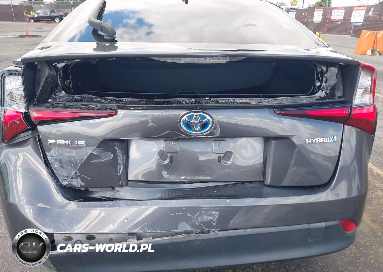 2021 Toyota Prius Le VIN:JTDKAMFU9M3130645 - 6