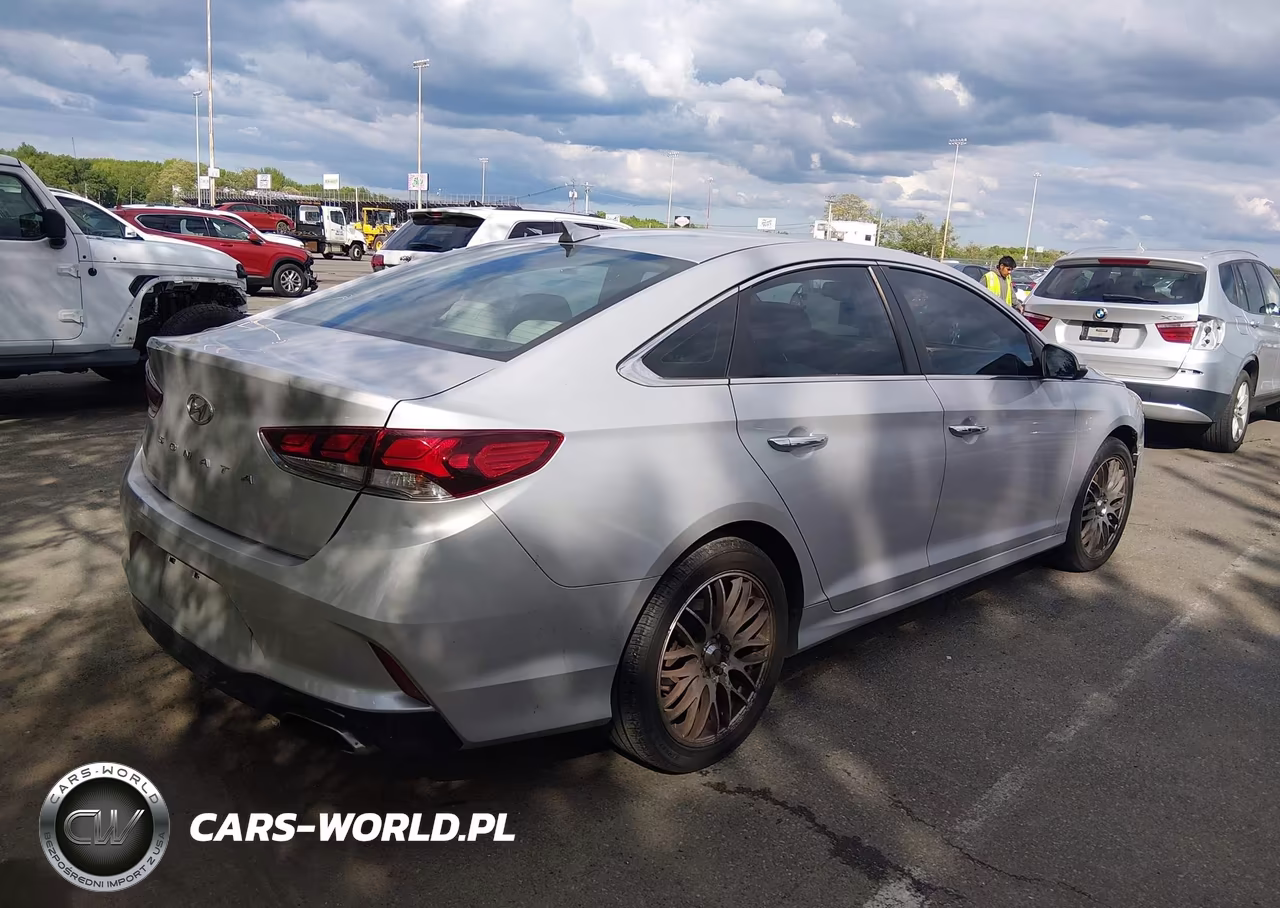 2018 Hyundai Sonata Sel VIN:5NPE34AF3JH678575 - 4