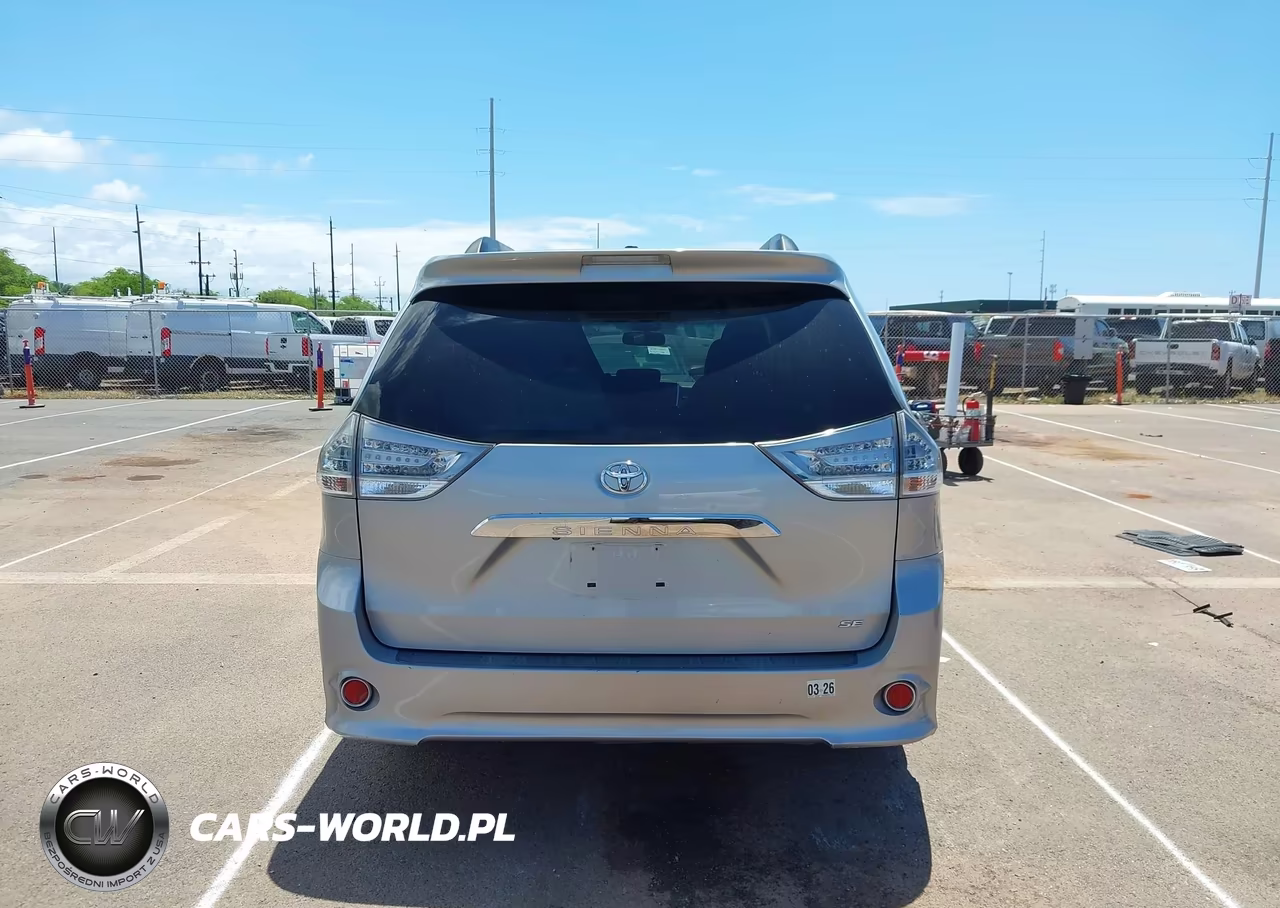 2015 Toyota Sienna Sport VIN:5TDXK3DC7FS618291 - 17