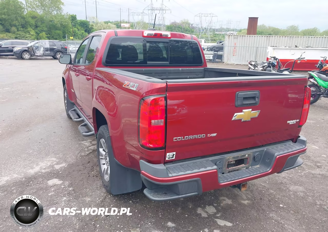 2018 Chevrolet Colorado Z71 VIN:1GCGTDEN6J1159179 - 3