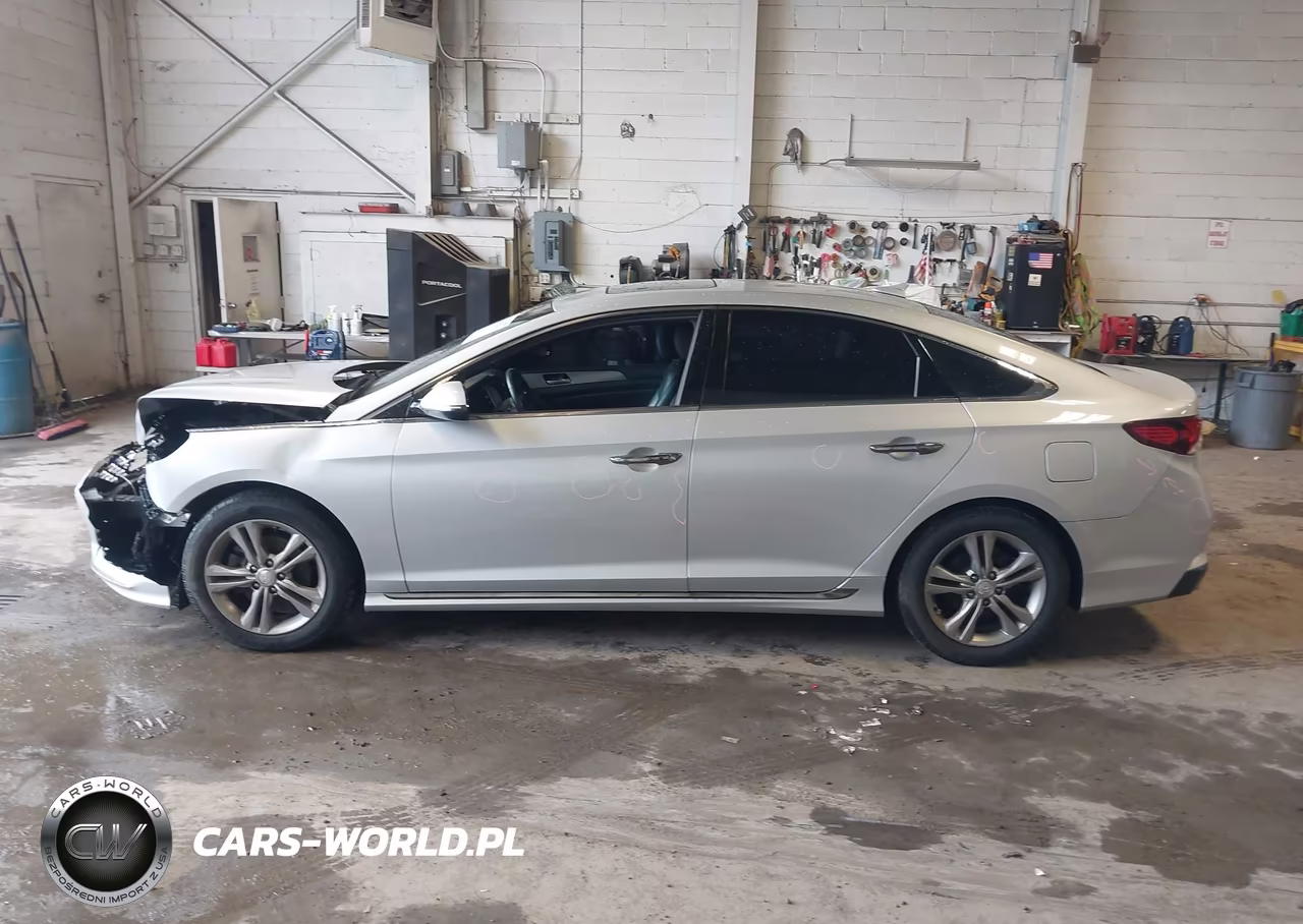 2018 Hyundai Sonata Sport VIN:5NPE34AF0JH606491 - 14