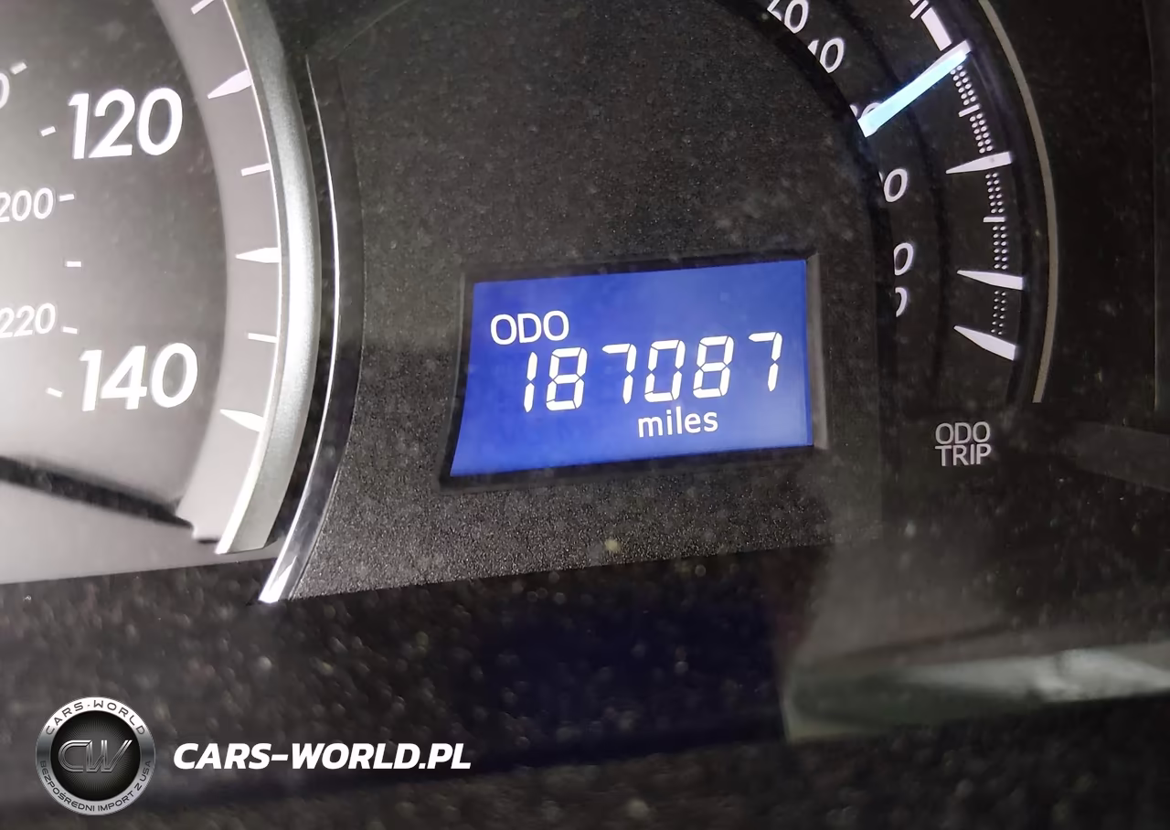 2015 Toyota Camry Le VIN:4T4BF1FK6FR477248 - 16