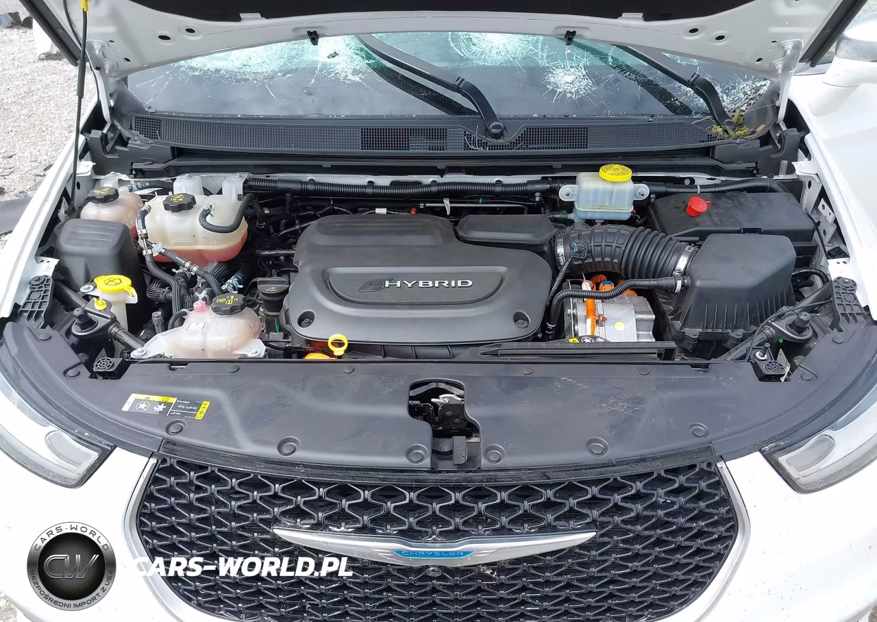 2021 Chrysler Pacifica Hybrid Pinnacle VIN:2C4RC1N74MR536133 - 10