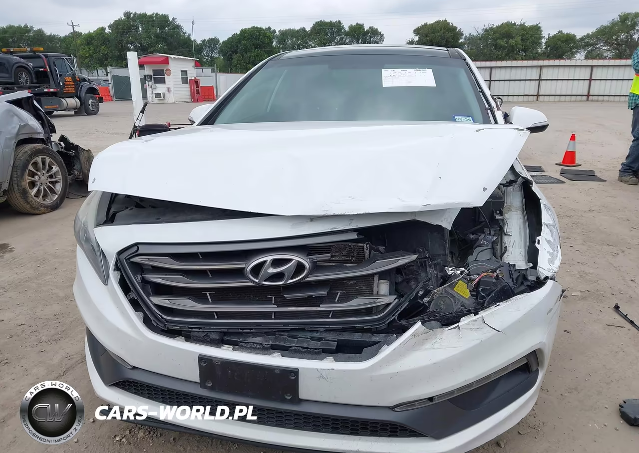 2016 Hyundai Sonata Limited VIN:5NPE34AFXGH299873 - 12