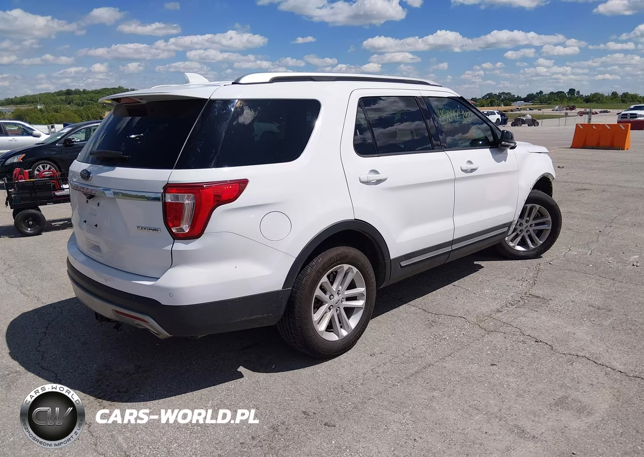 2016 Ford Explorer Xlt VIN:1FM5K7D81GGA06993 - 4