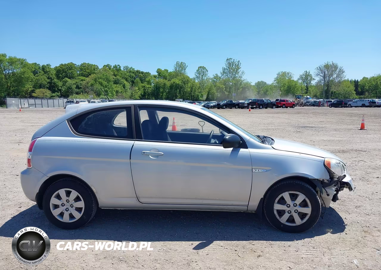 2011 Hyundai Accent Gs VIN:KMHCM3AC8BU202264 - 13