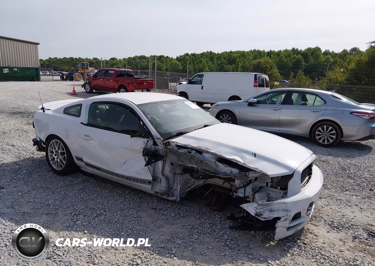 2014 Ford Mustang V6 Premium – zdjęcie 1 z 15